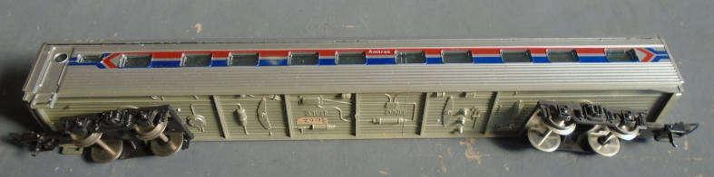 LIMA HO SCALE - AMTRAK PASSENGER COACH, BOXED