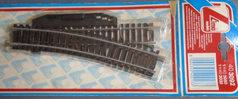 LIMA HO SCALE - RH POINT, CARDED