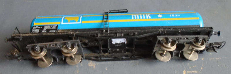 LIMA HO SCALE - MILK TANK WAGON
