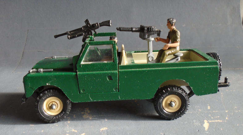 BRITAINS 1/32 SCALE - LWB MILITARY LAND ROVER