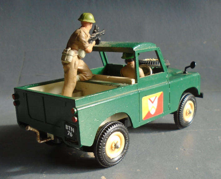 BRITAINS 1/32 SCALE - SWB MILITARY LAND ROVER
