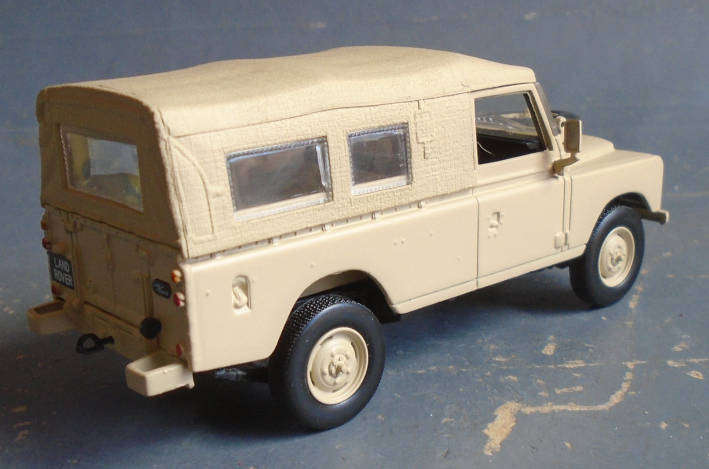 DEL PRADO 1/43 SCALE - 1971 LANDROVER