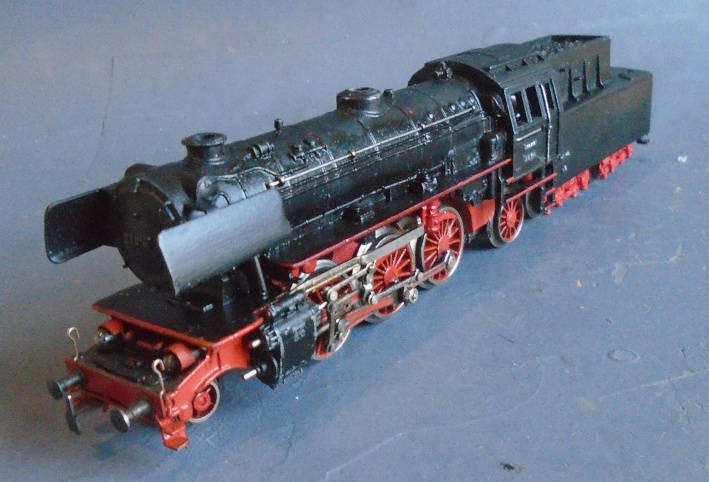 MARKLIN HO SCALE - BR 23 2-6-2 STEAM LOCO & TENDER