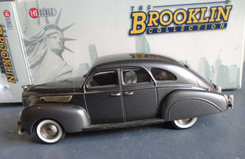 BROOKLIN 1/43 SCALE - 1938 LINCOLN ZEPHYR 4 DOOR SEDAN - BOXED
