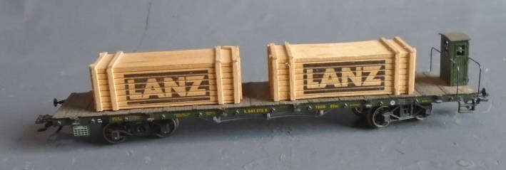 MARKLIN HO SCALE - CONTAINERF WAGON WITH LOAD