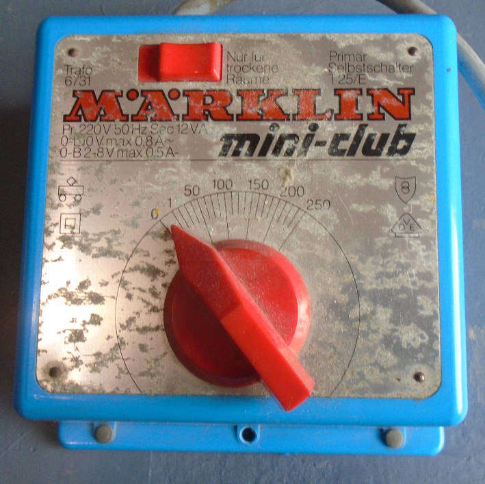 MARKLIN Z SCALE - TRANSFORMER/CONTROLLER