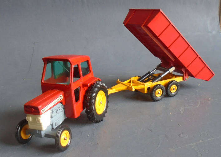 MATCHBOX KING SIZE - MASSEY FERGUSON & FARM TRAILER