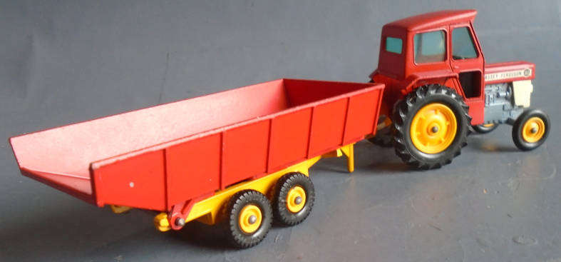 MATCHBOX KING SIZE - MASSEY FERGUSON & FARM TRAILER