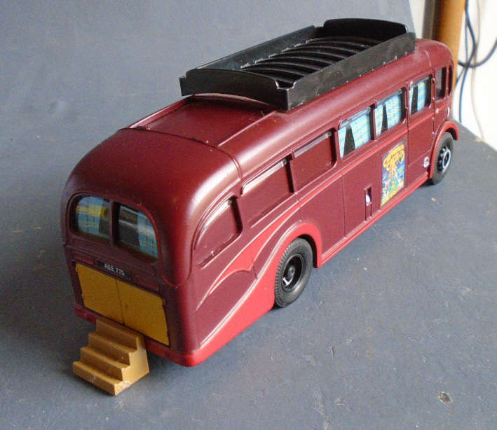 CORGI 1/50 SCALE - AEC REGAL LIVING QUARTERS CHIPPERFIELDS - BOXED