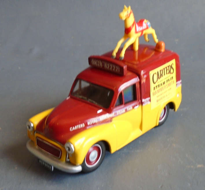 CORGI - MORRIS 1000 ADVANCE PUBLICITY VAN SET - BOXED