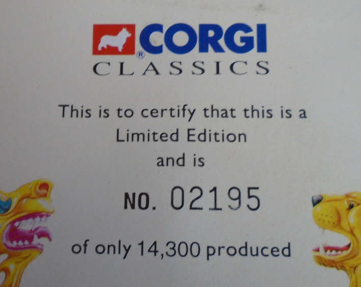 CORGI - MORRIS 1000 ADVANCE PUBLICITY VAN SET - BOXED