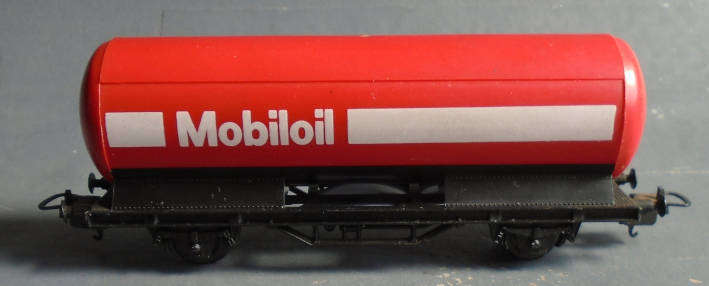LIMA HO SCALE - MOBILOIL TANK WAGON