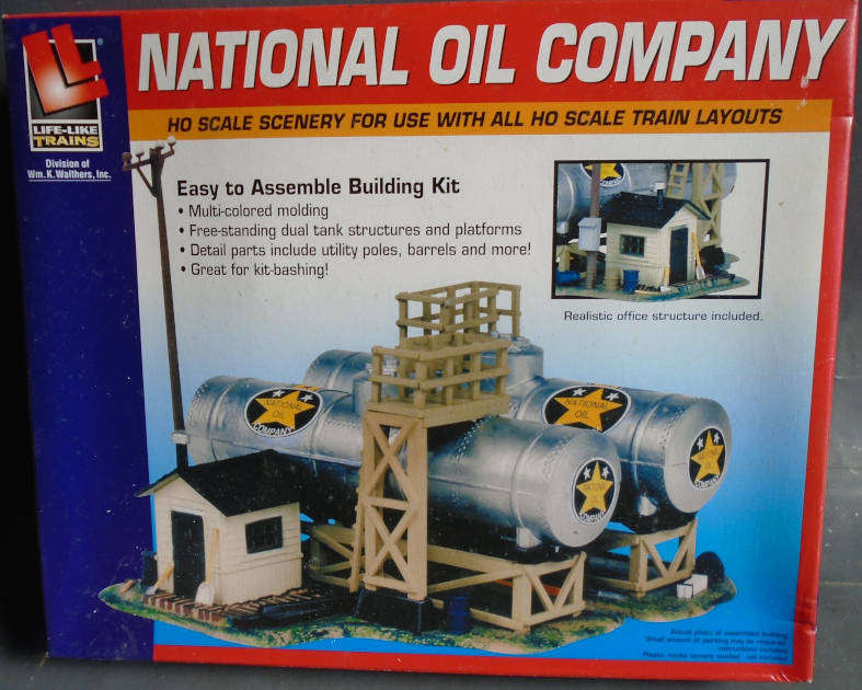 LIFE-LIKE HO SCALE - NATIONAL OIL COMPANY KIT, BOXED