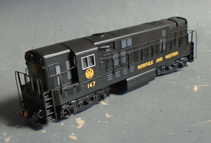 BACHMANN HO SCALE - N&W H16-H DIESEL LOCO 8-WHEEL DRIVE, BOXED