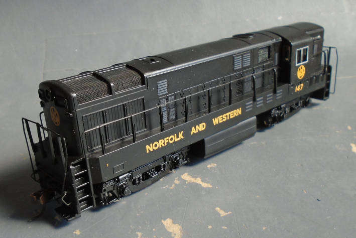 BACHMANN HO SCALE - N&W H16-H DIESEL LOCO 8-WHEEL DRIVE, BOXED