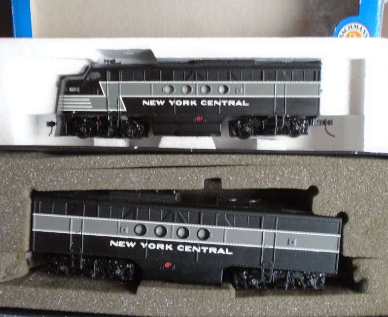 BACHMANN HO SCALE - NYC DIESEL LOCOFT A-UNIT & FT B-UNIT DUMMY, WITH DCC & ESU LOK SOUND, LOCO BOXED