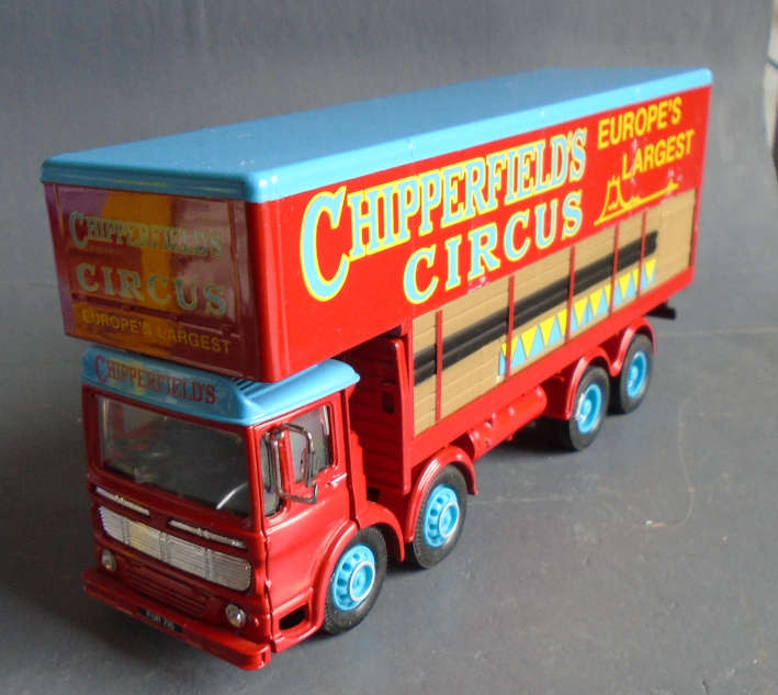CORGI 1/50 SCALE - AEC POLE TRUCK CHIPPERFIELDS - BOXED, #07036 of 12500