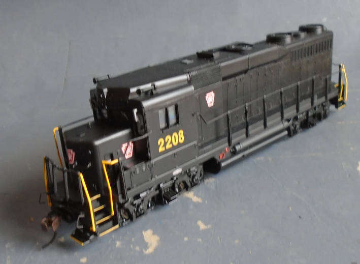 BACHMANN HO SCALE - PENNSYLVANIA #2208 GP 30 DIESEL LOCO WITH DCC FITTED, BOXED