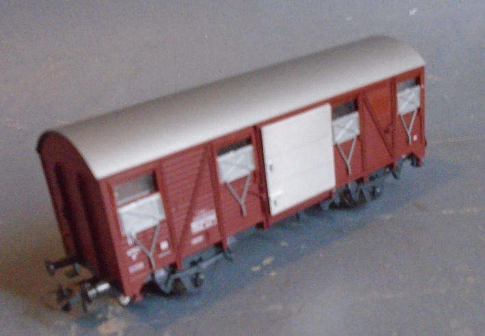 ROCO HO SCALE - SBB CLOSED GOODS WAGON - BOXED