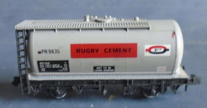 PECO N SCALE - RUGBY CEMENT TANK WAGON