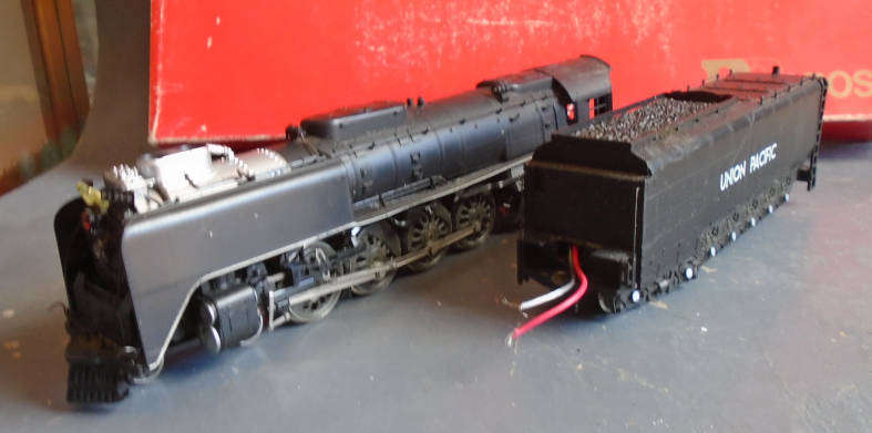 RIVAROSSI HO SCALE - UP 4-8-4 STEAM LOCO & TENDER, FOR SPARES OR REPAIRS, MOTOR RUNS, BOXED