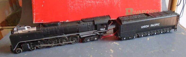 RIVAROSSI HO SCALE - UP 4-8-4 STEAM LOCO & TENDER, FOR SPARES OR REPAIRS, MOTOR RUNS, BOXED