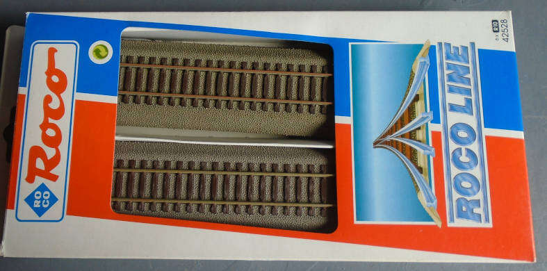 ROCO HO SCALE - 6 X STRAIGHT TRACK, BOXED