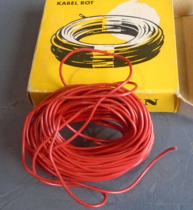 MARKLIN HO SCALE - RED CABLE, BOXED