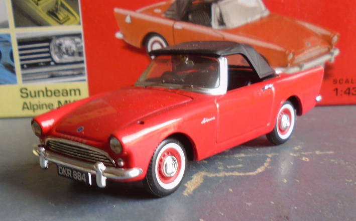 VANGUARDS 1/43 SCALE - SUNBEAM ALPINE Mk II, BOXED