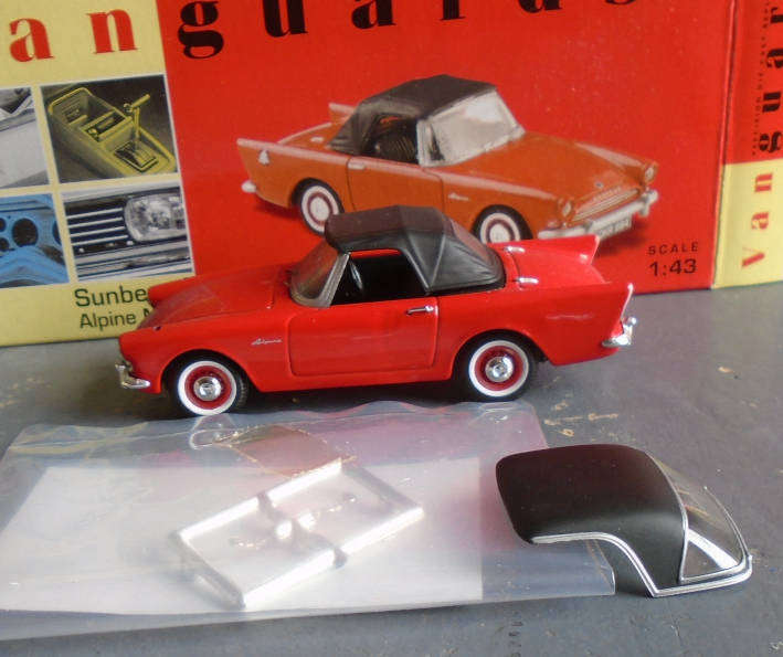 VANGUARDS 1/43 SCALE - SUNBEAM ALPINE Mk II, BOXED