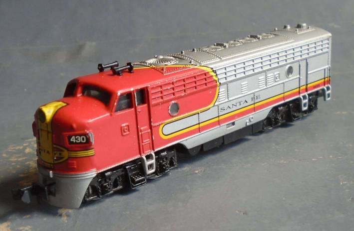 BACHMANN N SCALE - SANTA FE DIESEL LOCO, SERVICED RUNSWELL