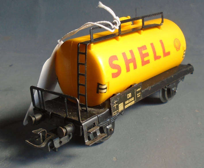 MARKLIN HO SCALE - DB SHELL TANK WAGON