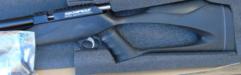 SNOWPEAK M25 5.5 CALIBER PNEUMATIC RIFLE, BOXED IN EXCELLENT CONDITION, WITH SCOPE