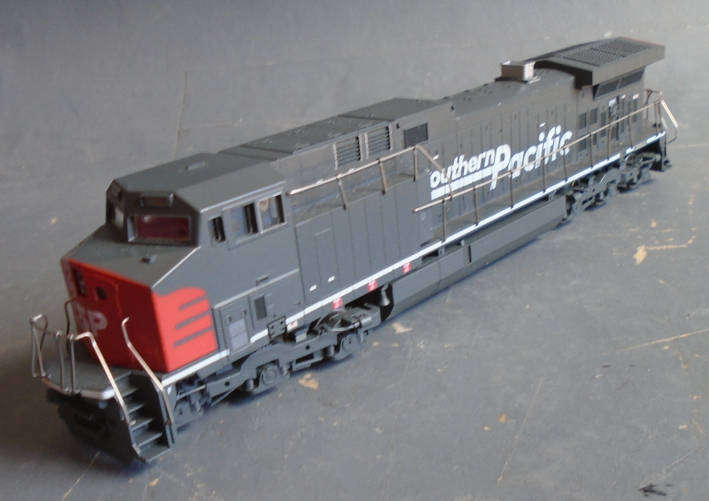 ATHEARN HO SCALE - AC4400 SOUTHERN PACIFIC DIESEL LOCO, BOXED