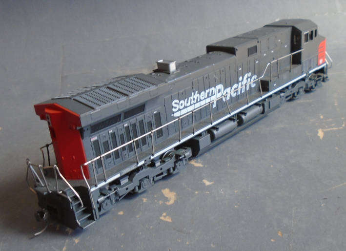 ATHEARN HO SCALE - AC4400 SOUTHERN PACIFIC DIESEL LOCO, BOXED