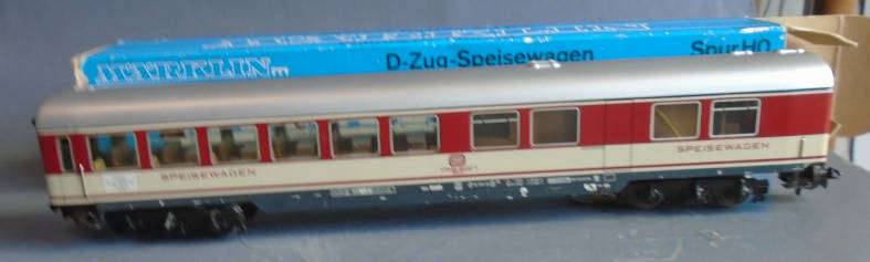 MARKLIN HO SCALE - DB EXPRESS RESTAURANT WAGON W/TAILIGHTS, BOXED