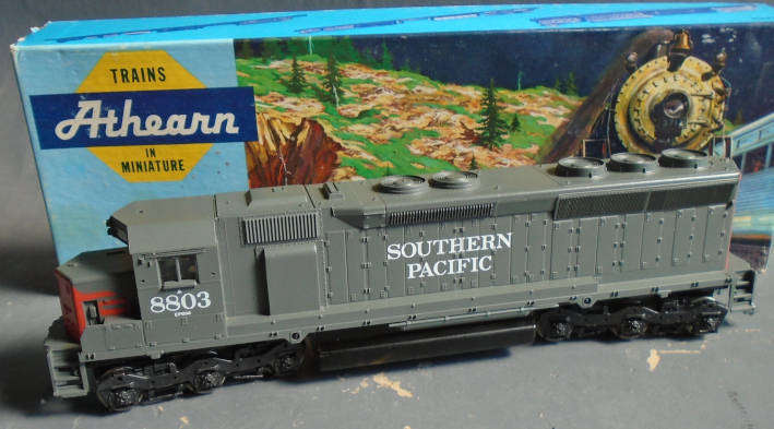 ATHEARN HO SCALE - SP SD-45, DIESEL LOCO, BOXED