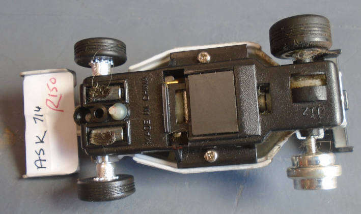 CHAD VALLEY 1/43 SCALE - SLOT CAR, MISSING 1 X TYRE