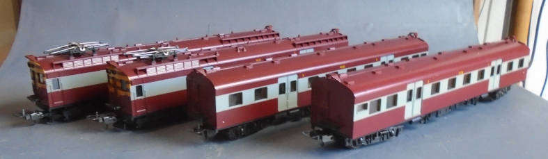 LIMA GOLDEN SERIES HO SCALE - SAR SUBURBAN PASSENGER SET, BOXED