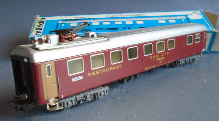 MARKLIN HO SCALE - SBB CFF RESTAURANT WAGON W/AUX DRIVERS CAB, BOXED