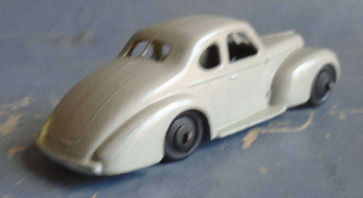 DINKY - 1941/2 STUDEBAKER COUPE