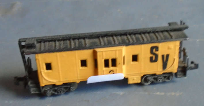 N SCALE - SV CABOOSE, REPAINTED