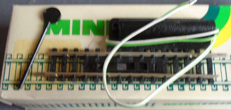 TRIX N SCALE - 14969 ELECTRIC UNCOUPLER - BOXED