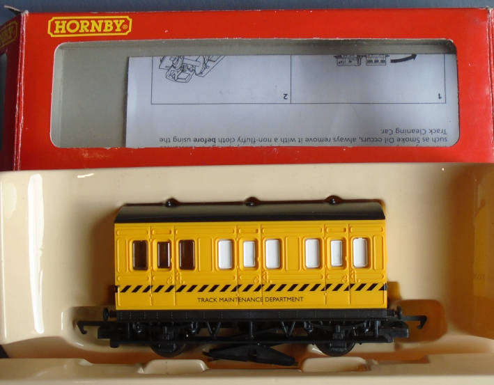 HORNBY OO SCALE - TRACK MAINTENANCE CLEANING CAR, AS NEW, BOXED