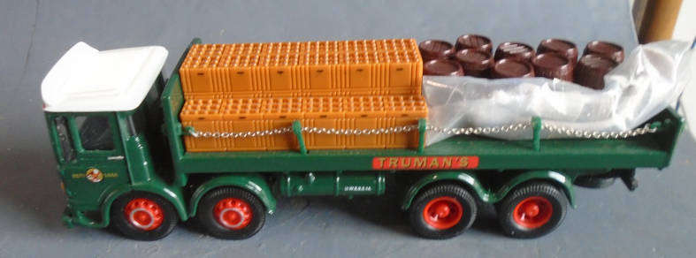 CORGI 1/50 SCALE - AEC CHAINS & BARRELS SET, BOXED
