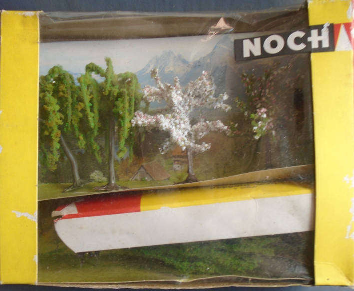 NOCH TREES AS PER FOTO, BOXED