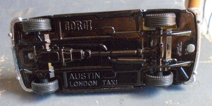 CORGI 1/36 SCALE - AUSTIN LONDON TAXI