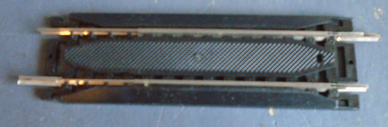 LIMA HO SCALE -RERAILER TRACK 111 MM