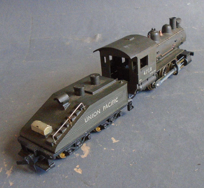 ROUNDHOUSE HO SCALE - UP 0-6-0 STEAM LOCO & TENDER, BOXED