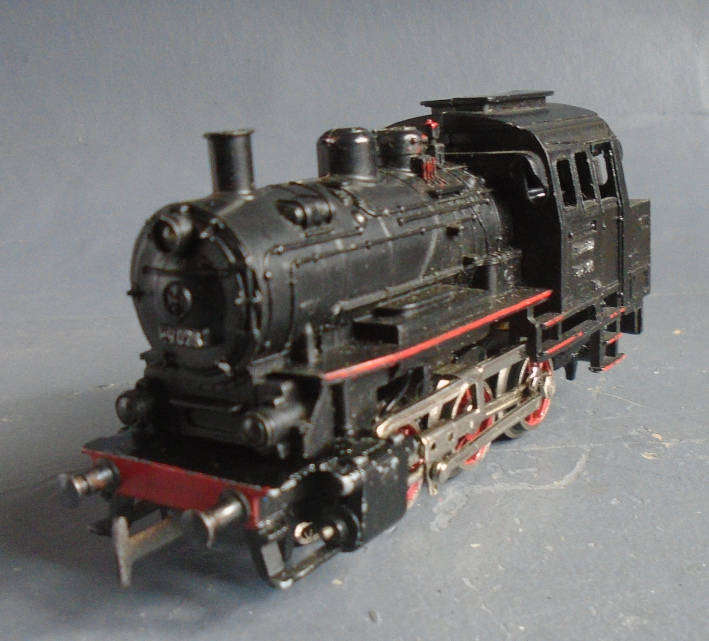 MARKLIN HO SCALE - 89 028 0-6-0 STEAM TANK LOCO W/LIGHTS